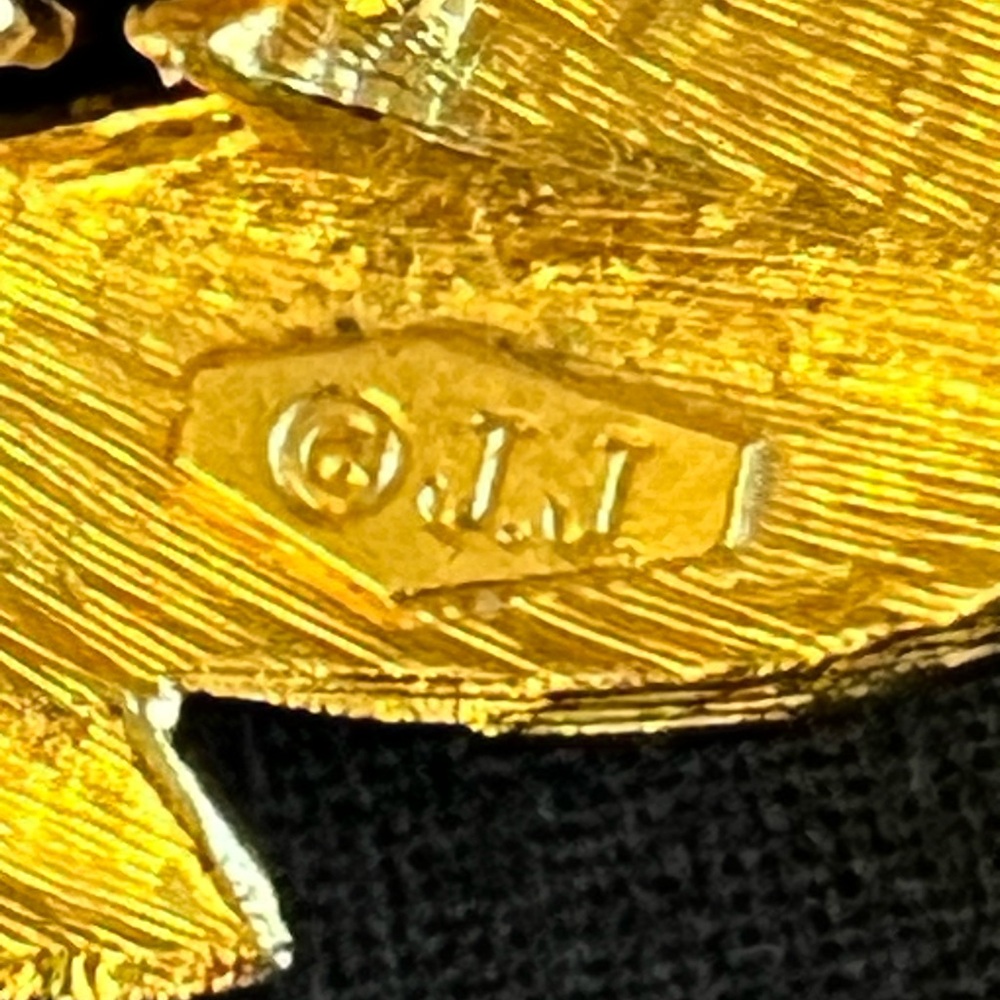 Vintage JJ Brooch - Picture 9 of 10